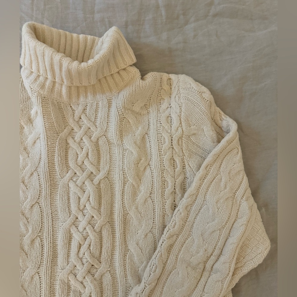 Abercrombie and Fitch cable knit sweater